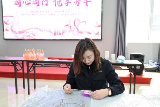 动妇女节┃能源巾帼“心”连“新”PG麻将胡了试玩“三八”国际劳(图3)